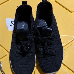 Steve Madden Black Knit Casual Sneakers